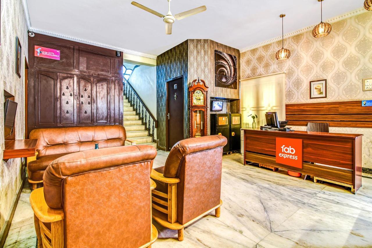 Fabexpress Nestlay Rooms - 100M From Velammal Hall, Moggappair Csennai Kültér fotó